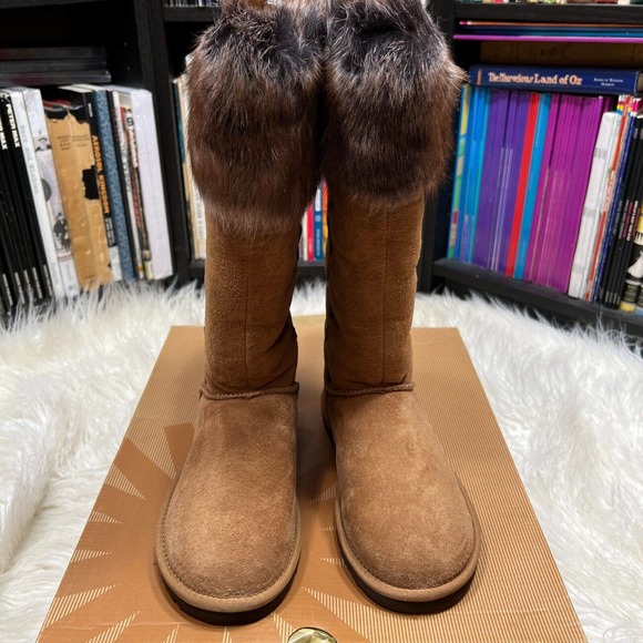 UGG ROSANA BOOTS CHESTNUT TALL W/ FUR SIZE 6 - Picture 3 of 10
